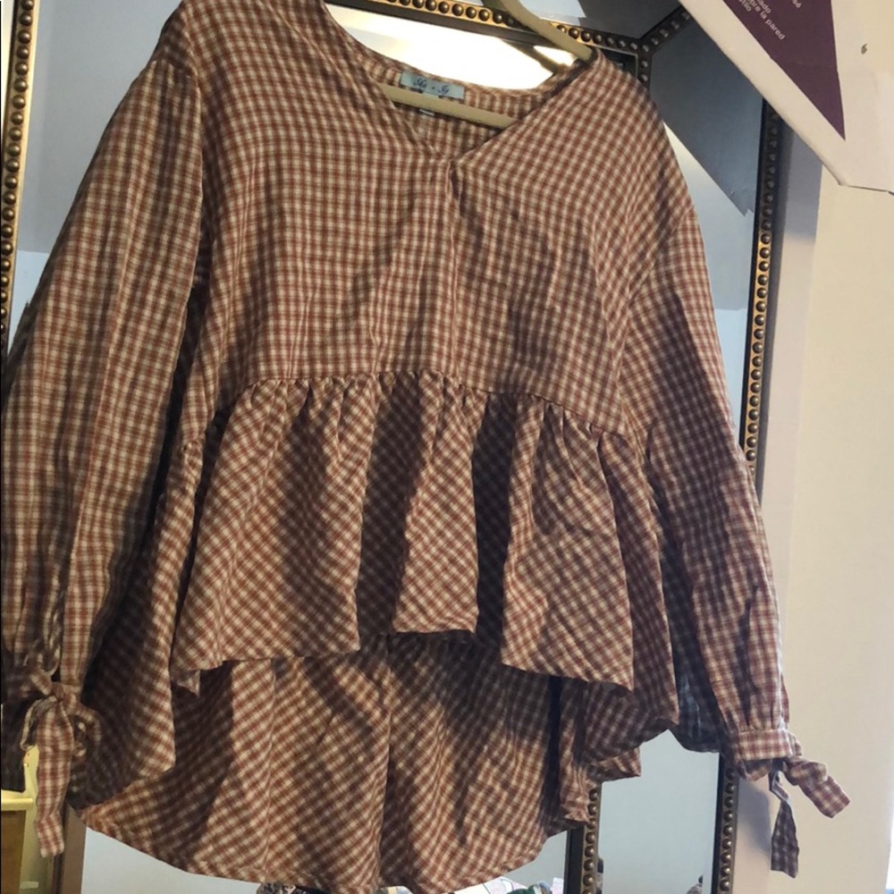 ❌SOLD❌Blouse high/low top